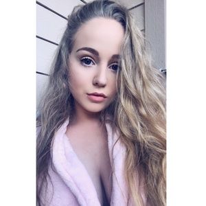 Meet your Posher, Dara